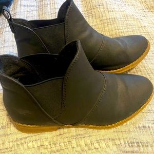 Rocket dog brand booties